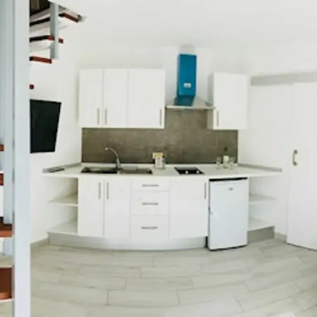 White Triplex